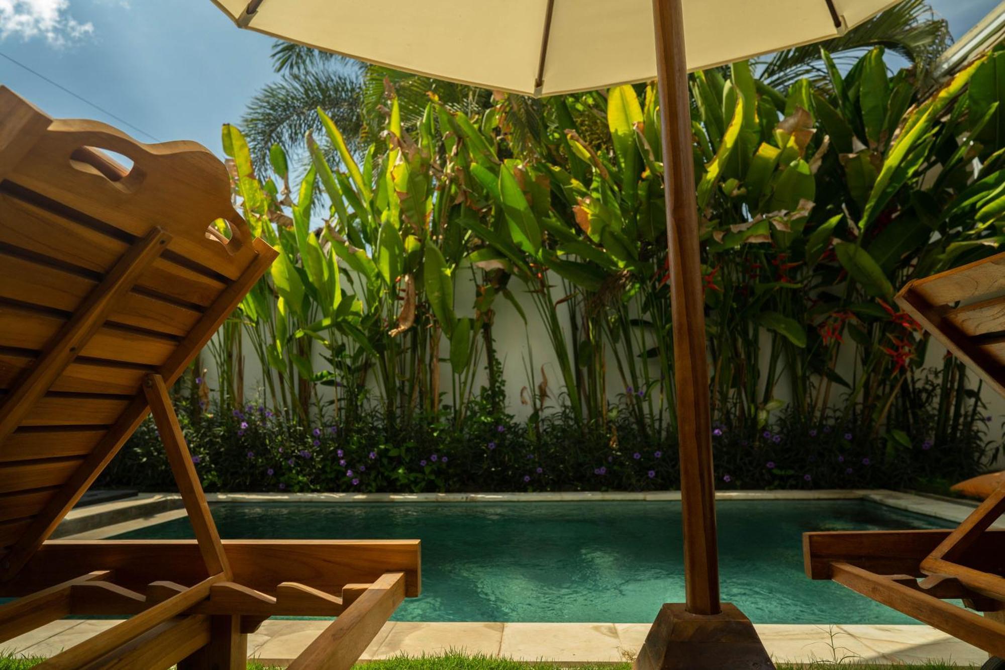 Susurro Villas Kuta  Exterior foto